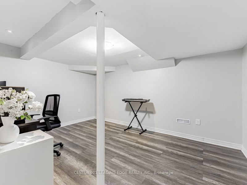 174 Conley St  Vaughan, L4J 2X7 | Image 36