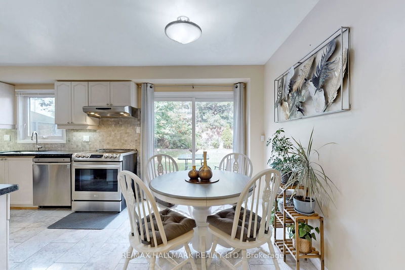 38 Rejane Cres  Vaughan, L4J 5A1 | Image 12