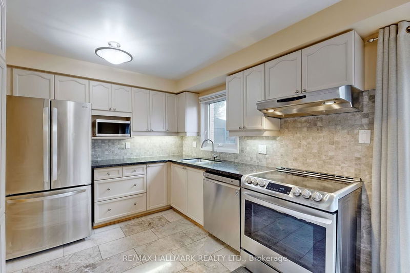 38 Rejane Cres  Vaughan, L4J 5A1 | Image 8