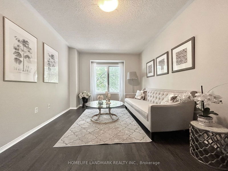 36 Vanity Cres  Richmond Hill, L4B 4E5 | Image 4