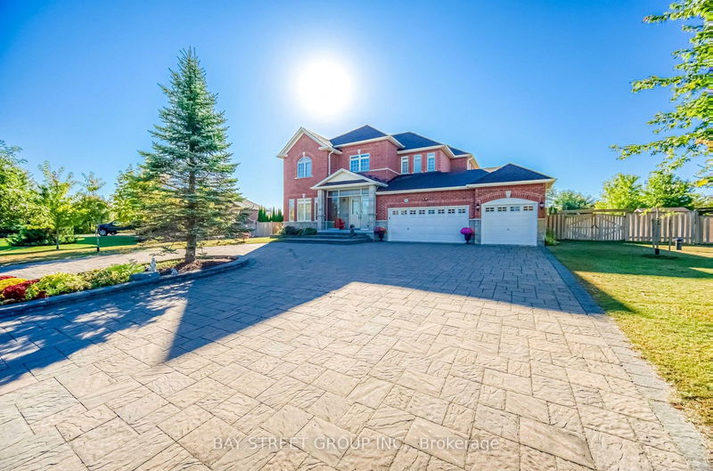 53 Stonesthrow Cres  Uxbridge, L0C 1A0 | Image 1