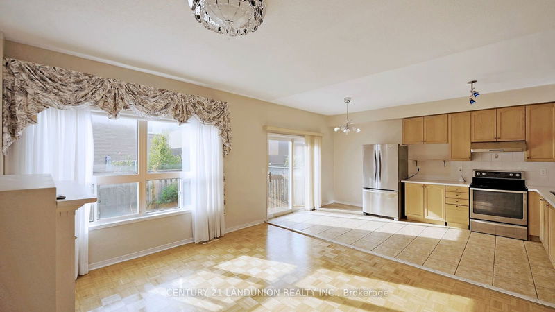 10 Fairlawn Ave  Markham, L6C 2E7 | Image 10