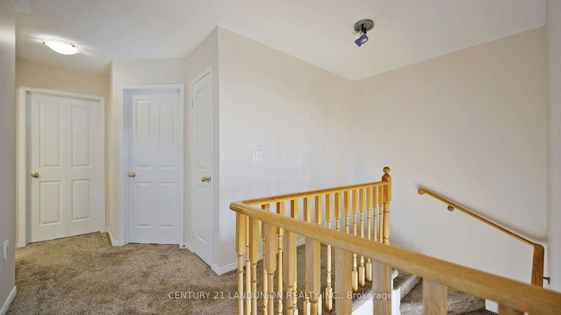 10 Fairlawn Ave  Markham, L6C 2E7 | Image 16