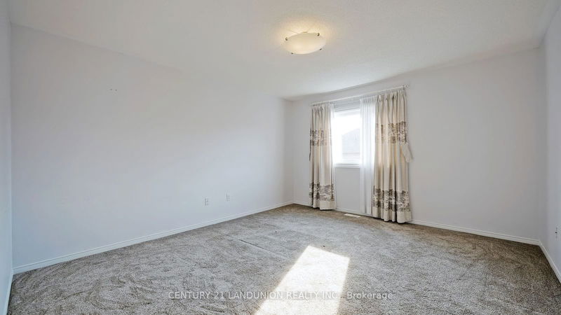 10 Fairlawn Ave  Markham, L6C 2E7 | Image 18