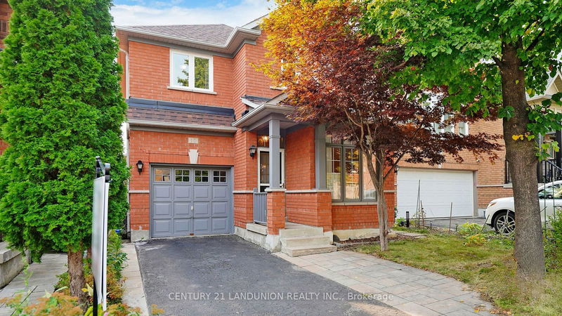 10 Fairlawn Ave  Markham, L6C 2E7 | Image 2