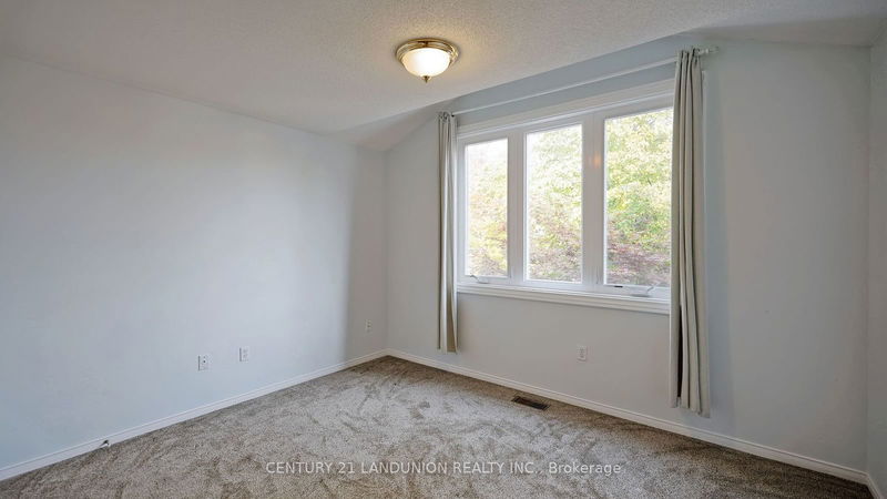 10 Fairlawn Ave  Markham, L6C 2E7 | Image 23