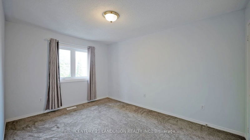 10 Fairlawn Ave  Markham, L6C 2E7 | Image 27