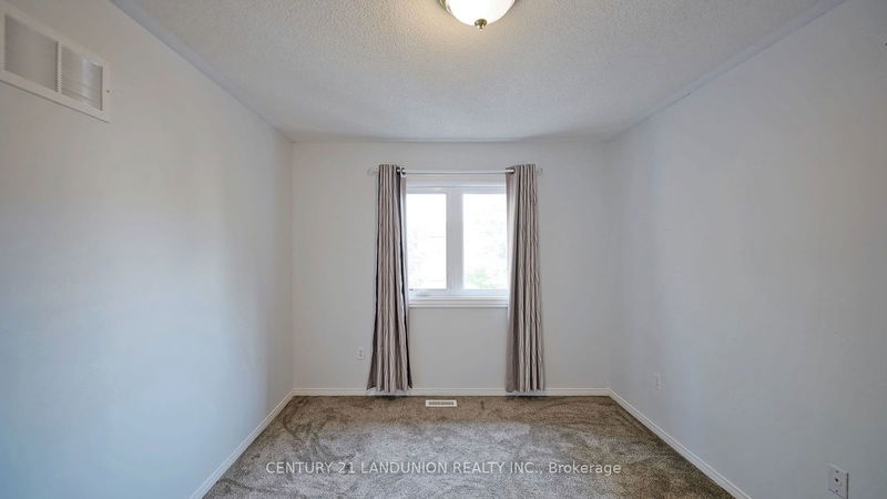 10 Fairlawn Ave  Markham, L6C 2E7 | Image 28