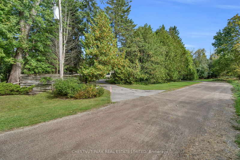 89 Pine Post Rd  Georgina, L4P 3C8 | Image 2