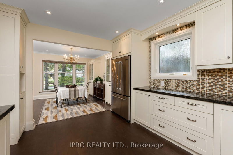 136 Golf Club Crt  Richmond Hill, L4C 5C9 | Image 15