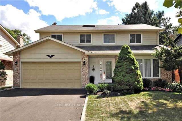 home for lease on 210 Centre Street W