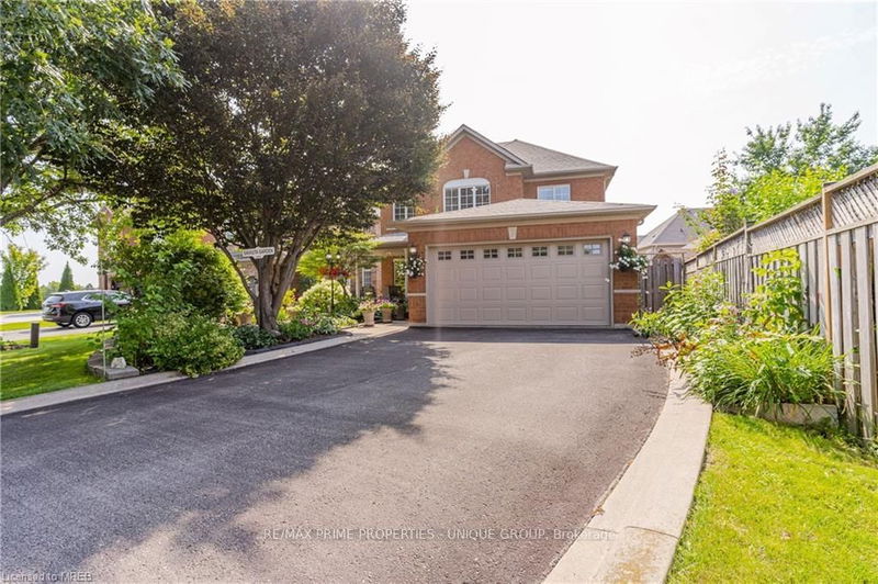 7 Teversham Crt  Markham, L3S 3X6 | Image 1