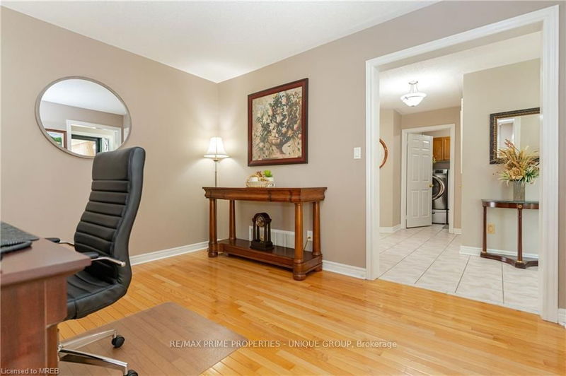 7 Teversham Crt  Markham, L3S 3X6 | Image 6