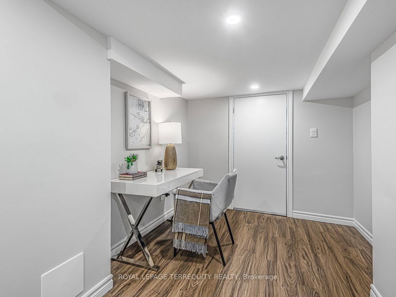 386 Chouinard Way  Aurora, L4G 1A6 | Image 30