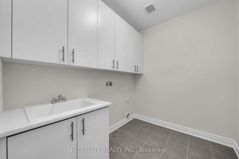 85 Terravista Cres  Vaughan, L4L 1A6 | Image 35