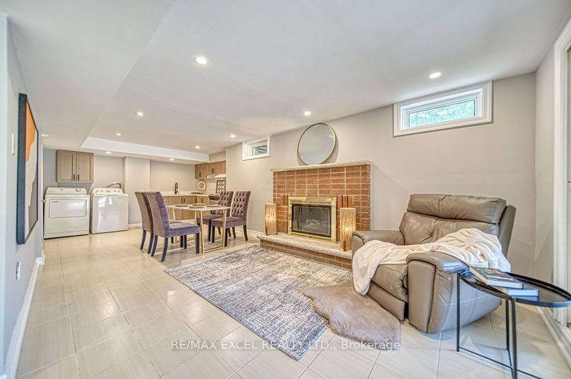 88 Montgomery Crt  Markham, L3R 0C1 | Image 33