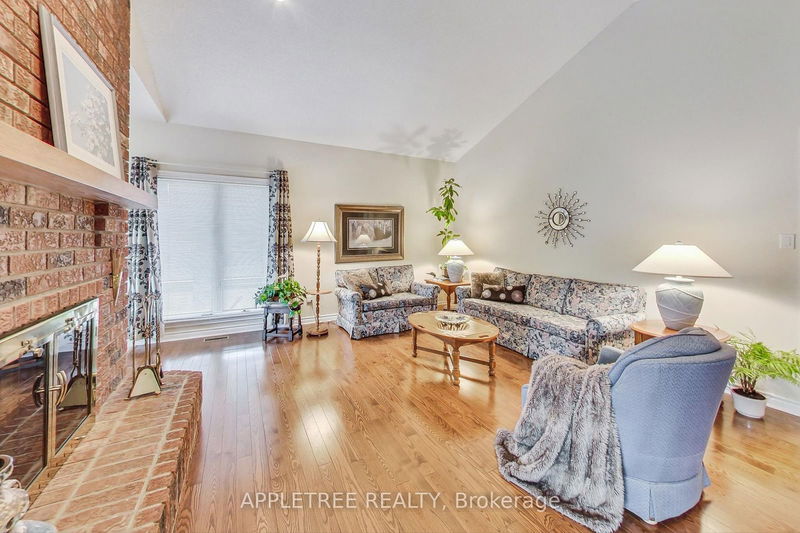 57 Carmichael Cres  King, L7B 1B5 | Image 10