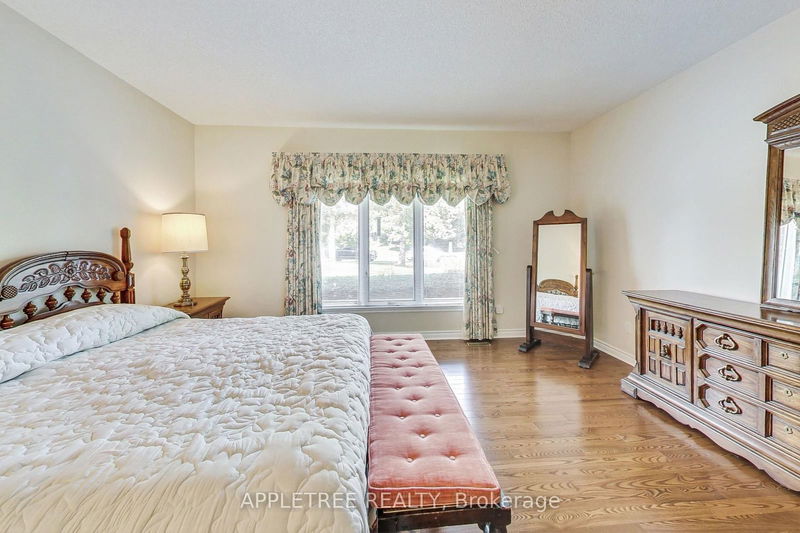 57 Carmichael Cres  King, L7B 1B5 | Image 12