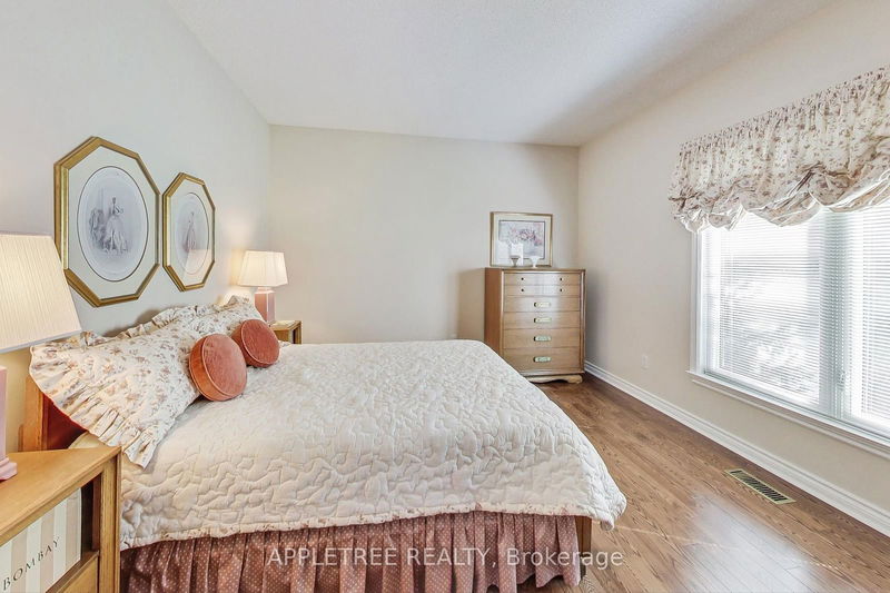 57 Carmichael Cres  King, L7B 1B5 | Image 16