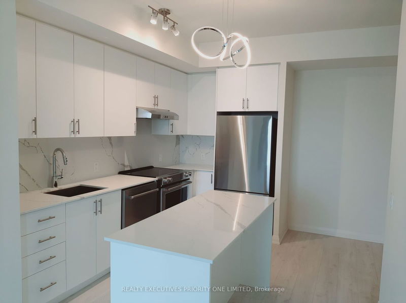 home for lease on 419-9000 Jane Street