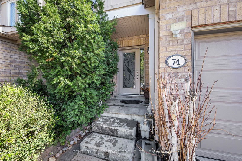 74 Lander Cres  Vaughan, L4J 8T8 | Image 2