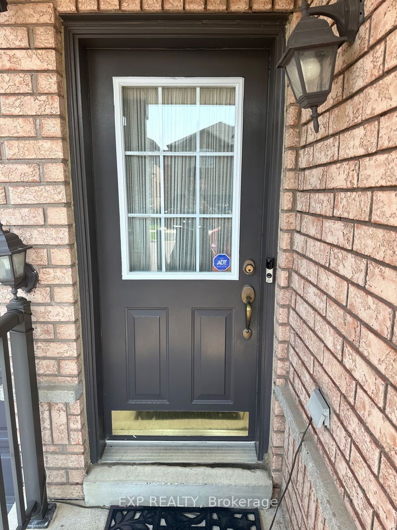 home for lease on 487 John Deisman Boulevard