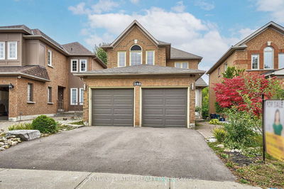 258 Stone Rd  Aurora, L4G 6Y7 | Image 1