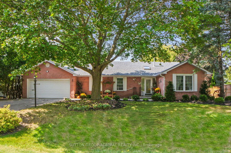 14 Hi View Dr  East Gwillimbury, L0G 1M0 | Image 1