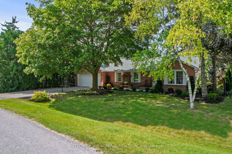 14 Hi View Dr  East Gwillimbury, L0G 1M0 | Image 3