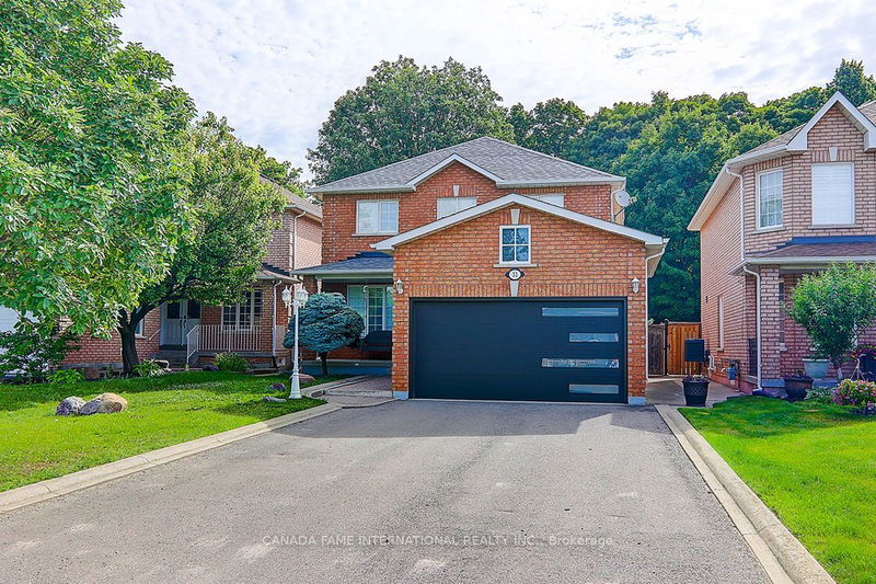 33 Campania Crt  Vaughan, L4H 1G4 | Image 1