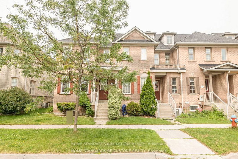 18 Ellesmere St  Richmond Hill, L4B 4J4 | Image 1