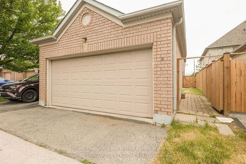 18 Ellesmere St  Richmond Hill, L4B 4J4 | Image 19