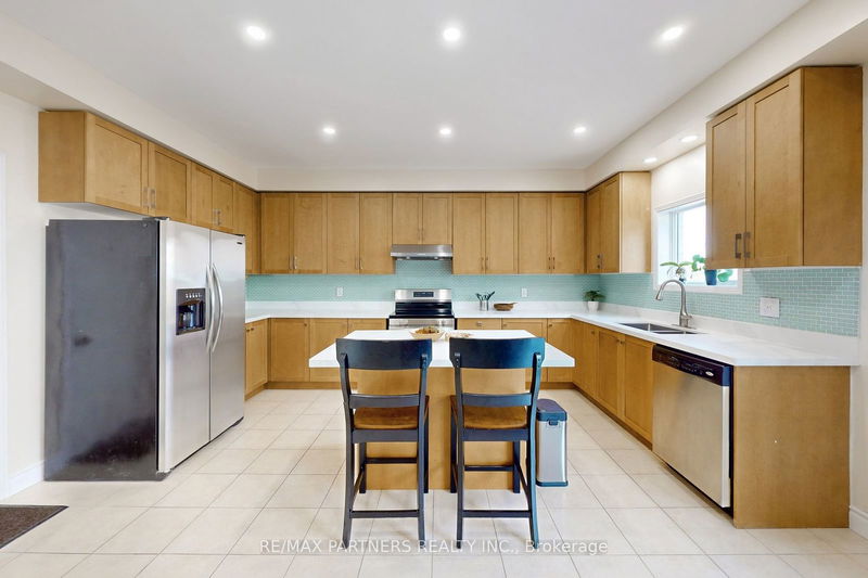 36 Westchester Cres  Markham, L6C 2X6 | Image 10