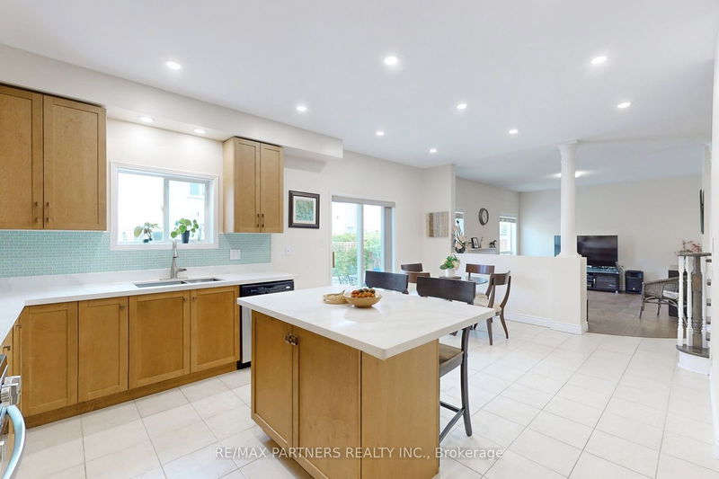 36 Westchester Cres  Markham, L6C 2X6 | Image 11