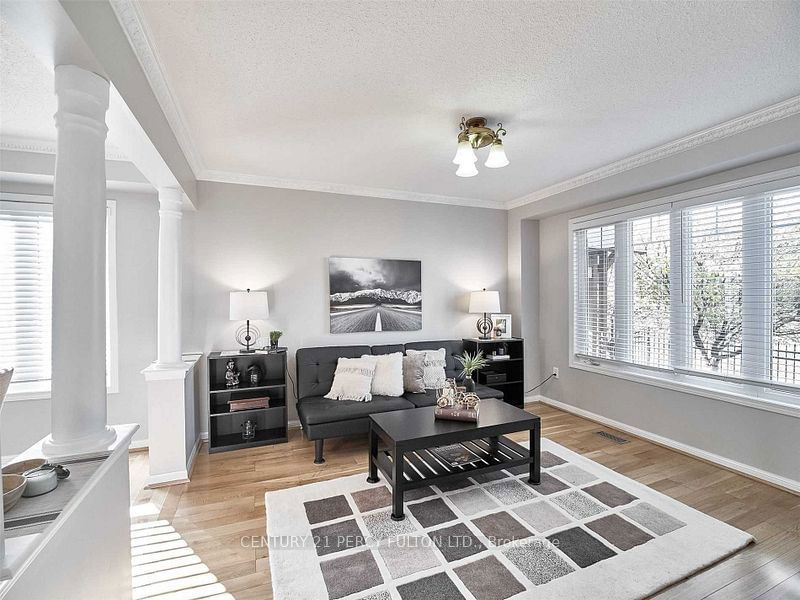 38 Gas Lamp Lane  Markham, L6B 0H5 | Image 3