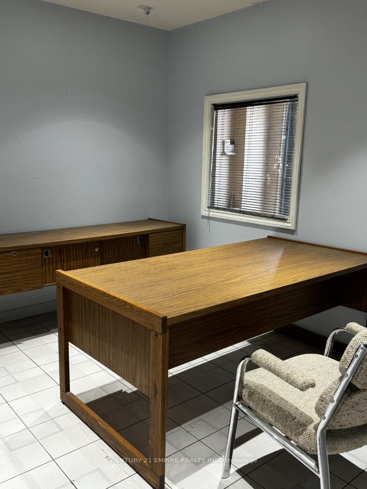 4 - 9 Caster Ave, Vaughan, L4L 5Z1 | Image 2