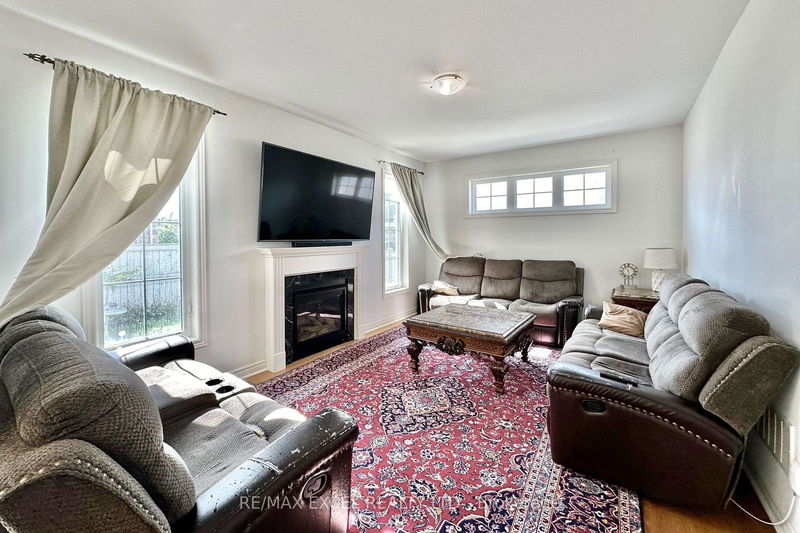 21 Tupling St  Bradford West Gwillimbury, L3Z 0W8 | Image 12