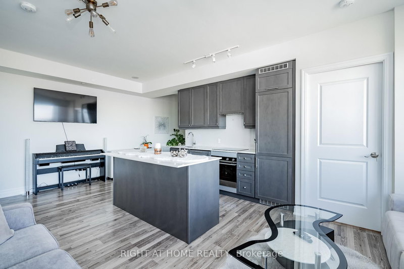 2309 - 9075 Jane St, Vaughan, L4K 0L7 | Image 3