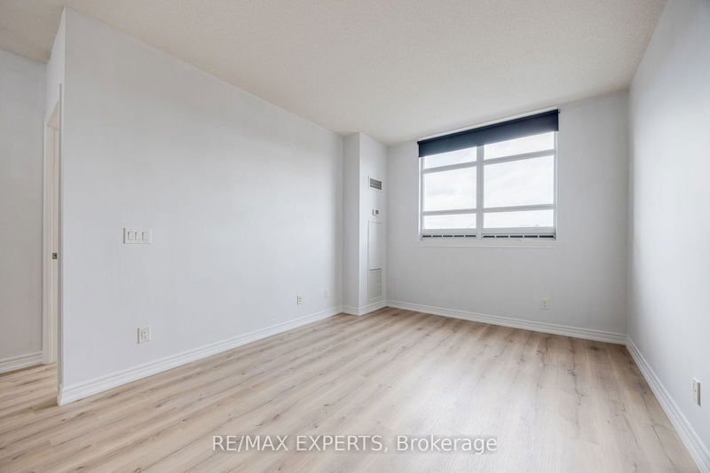  414 - 9245 Jane St  Vaughan, L6A 0J9 | Image 12