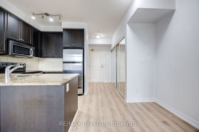  414 - 9245 Jane St  Vaughan, L6A 0J9 | Image 15