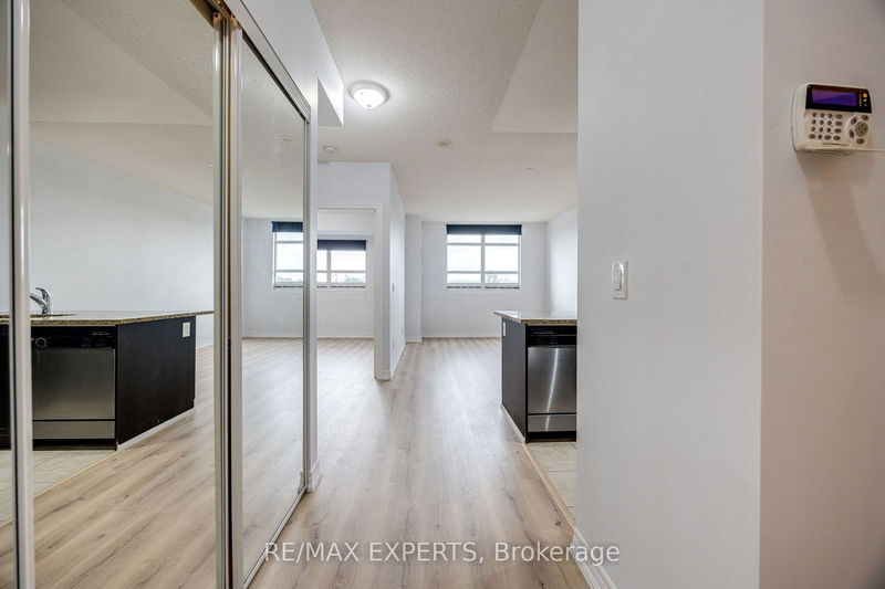  414 - 9245 Jane St  Vaughan, L6A 0J9 | Image 3