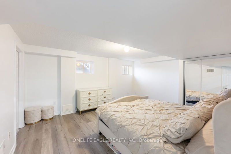 71 Betony Dr  Richmond Hill, L4E 0V6 | Image 19