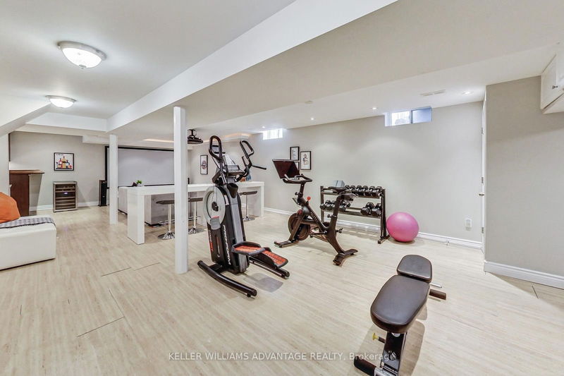 325 Buckingham Rd  Newmarket, L3Y 6K6 | Image 31