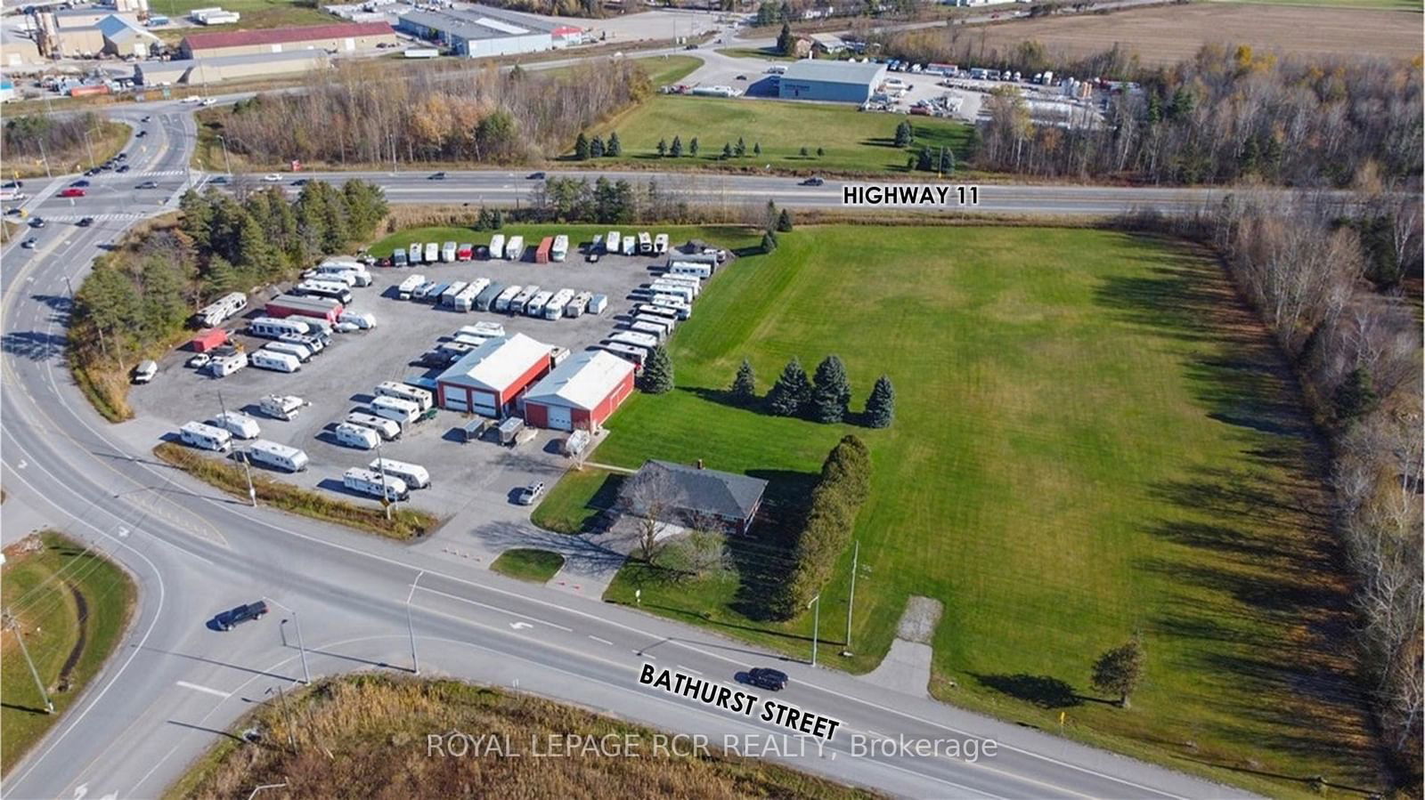 Building at 19715 Bathurst Street, East Gwillimbury, Rural East Gwillimbury