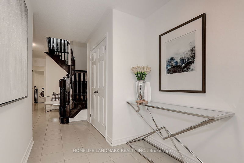 1 Donald Buttress Blvd W Markham, L6C 0J4 | Image 4