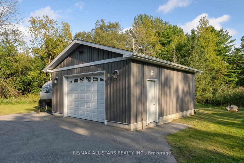 100 Pine Post Rd  Georgina, L4P 3C8 | Image 35