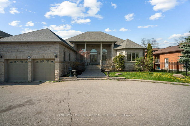 22 Garden Ave  Richmond Hill, L4C 6L9 | Image 3