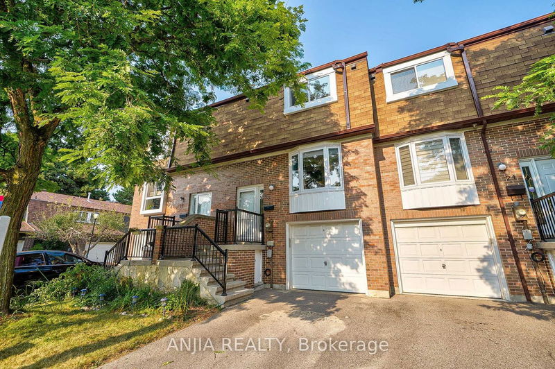  23 - 40 Castle Rock Dr  Richmond Hill, L4C 5H5 | Image 3