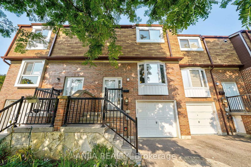  23 - 40 Castle Rock Dr  Richmond Hill, L4C 5H5 | Image 4