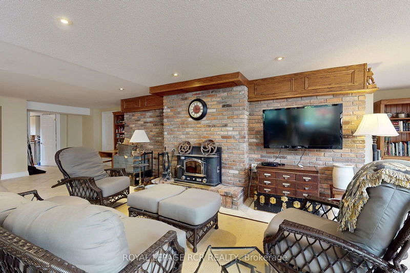 33 Island Lake Dr  Whitchurch-Stouffville, L4A 7X4 | Image 21